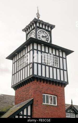 Clocktower am alten Bahnhof in Portrush. Stockfoto