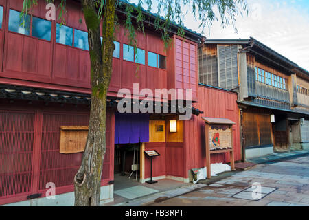 Häuser in Higashi Chaya District, Kanazawa, Präfektur Ishikawa, Japan Stockfoto