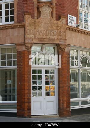 Historischer Eingang zum Orchard House in der Abbey Orchard Street SW1 in der City of London England GB 2015 Stockfoto