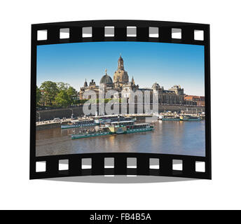 Flotte Parade der historischen Raddampfer, jedes Jahr am 1. Mai auf der Elbe vor der alten Stadt von Dresden, Deutschland Stockfoto