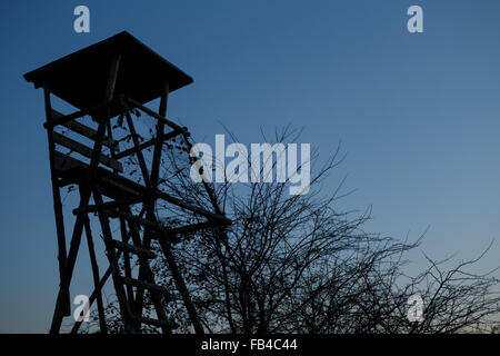 Jäger-Hochsitz Jagd Holzturm Stockfoto