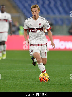 Rom, Italien. 9. Januar 2016. Keisuke Honda in der italienischen Serie A Fußball Spiel AS Rom gegen AC Mailand im Olympiastadion in Rom, am 9. Januar 2016 Credit: Silvia Lore "/ Alamy Live News Stockfoto