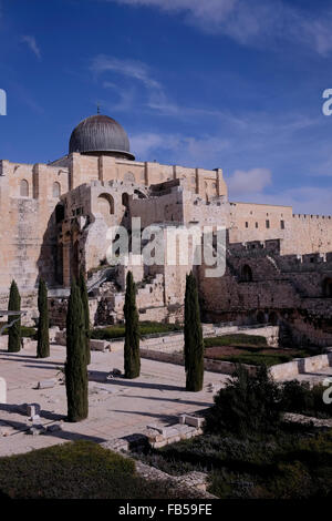 Blick auf den archäologischen Park und die El-Aksa-Moschee entlang der südlichen Mauer von Haram al Sharif vom Jerusalemer Archäologischen Park, Altstadt Ost-Jerusalem Israel Stockfoto