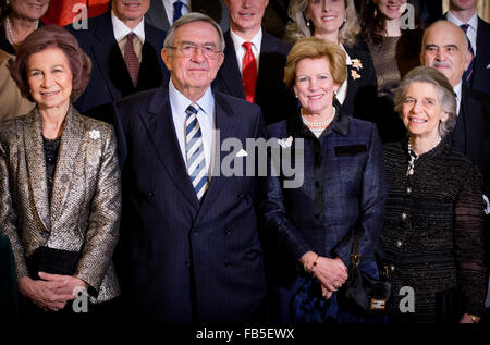 Königin Sofia von Spanien (L-R), Constantin König und Königin Anne Marie und Prinzessin Irene von Griechenland besuchen den 95. Geburtstag von Großherzog Jean von Luxemburg, 9. Januar 2016. Foto: Patrick van Katwijk Niederlande OUT POINT DE VUE OUT - NO-Draht-Dienst - Stockfoto