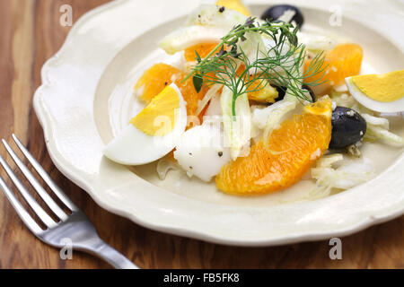 Remojon Granadino, Salz Kabeljau Orangen- und Olivenbäumen Salat, spanische Küche Stockfoto