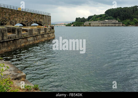 Castillo de San Felipe und La Palmas Festung vor. Ria de Ferrol, Mugardos, Galicien, Spanien Stockfoto