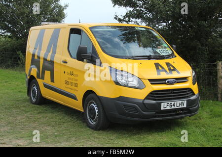 Ein gelber Ford Transit AA van Stockfoto