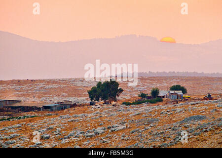 Sonnenuntergang in den Bergen des oberen Galiläa bei Safed. Stockfoto