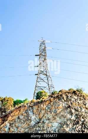 Hochspannungs-Post. Stockfoto