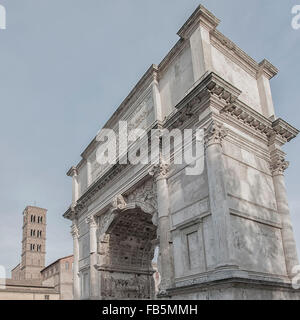 Der Titus-Bogen ist ein 1. Jahrhundert ehrender Bogen befindet sich auf der Via Sacra, Rom, Süd-östlich des Forum Romanum. Stockfoto