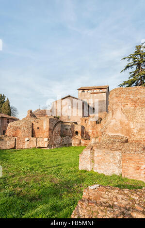 San Sebastiano al Palatino ist eine Kirche in Rom. Es widmet sich der Hl. Sebastian und befindet sich auf dem Palatin. Stockfoto