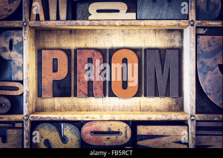 Das Wort "Prom" in Vintage Holz Buchdruck Art geschrieben. Stockfoto