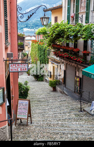 Bellagio, Italien - 27. Juli 2014: Gemütliche Straße in Bellagio am Comer See. Stockfoto