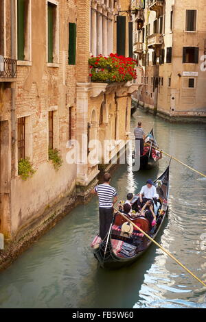 Gondoliere Gondel, Venedig, Veneto, Italien, UNESCO fließt Stockfoto