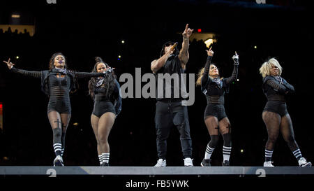 Rosemont, Illinois, USA. 23. Mai 2015. Rapper NELLY tritt auf der NKOTB Main Event Tour in der Allstate Arena in Rosemont, Illinois © Daniel DeSlover/ZUMA Draht/Alamy Live News Stockfoto