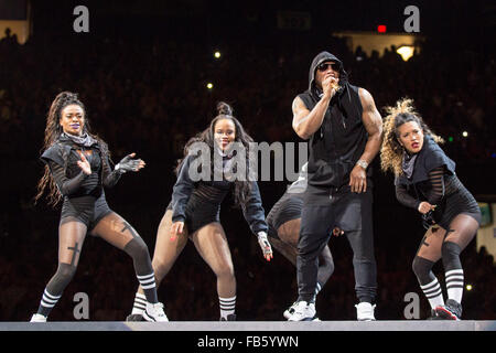 Rosemont, Illinois, USA. 23. Mai 2015. Rapper NELLY tritt auf der NKOTB Main Event Tour in der Allstate Arena in Rosemont, Illinois © Daniel DeSlover/ZUMA Draht/Alamy Live News Stockfoto