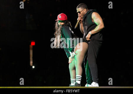 Rosemont, Illinois, USA. 23. Mai 2015. Rapper NELLY tritt auf der NKOTB Main Event Tour in der Allstate Arena in Rosemont, Illinois © Daniel DeSlover/ZUMA Draht/Alamy Live News Stockfoto