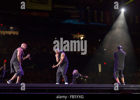 Rosemont, Illinois, USA. 23. Mai 2015. Rapper NELLY tritt auf der NKOTB Main Event Tour in der Allstate Arena in Rosemont, Illinois © Daniel DeSlover/ZUMA Draht/Alamy Live News Stockfoto