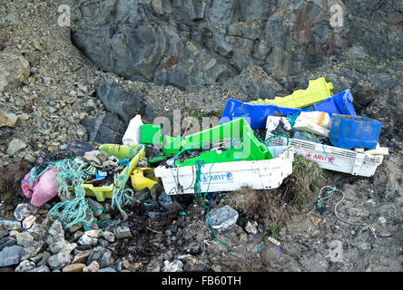 Wurf, die an einem Strand in Cornwall, England, uk gesammelt wurden Stockfoto