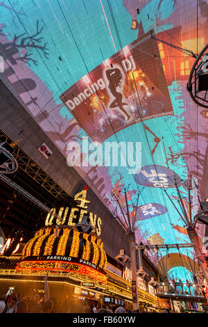 Die Fremont Street Erfahrung (FSE) ist eine Fußgängerzone und Attraktionen in Downtown Las Vegas, Nevada. Stockfoto