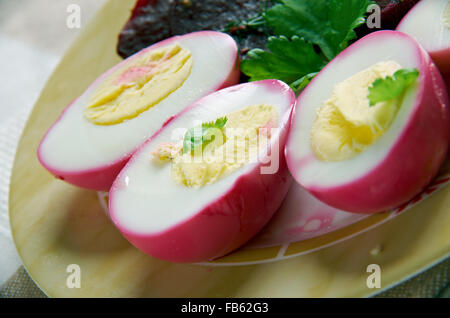 Pennsylvania Dutch eingelegte Rüben und Eggs.hard, gekochten Eiern, die in einer Salzlake Rüben geheilt werden. Küche von der mittleren Westen United Stockfoto