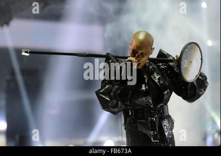 Skunk Anansie führen Sie live auf der Bühne in Italiian tv "The X Factor" endgültige Featuring: Haut wo: Mailand, Italien bei: 10. Dezember 2015 Stockfoto