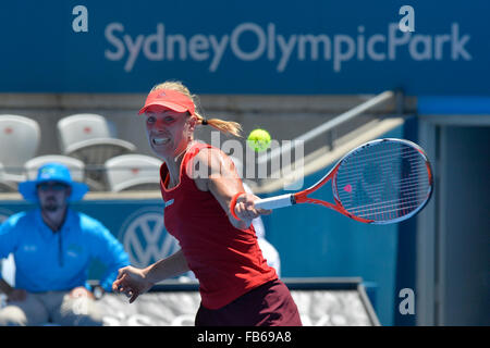 Sydney, Australien. 11. Januar 2016. Angelique Kerber (GER) in Aktion gegen Elina Svitolina (UKR) während ihre Frauen Singles match am 2. Tag bei Apia International Sydney. Bildnachweis: Action Plus Sport Bilder/Alamy Live News Stockfoto