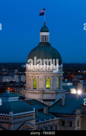 State Capitol Building in der Morgendämmerung, Indianapolis, Indiana, Vereinigte Staaten von Amerika Stockfoto