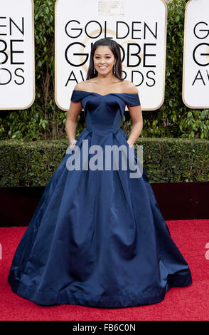 Beverly Hills, Kalifornien, Vereinigte Staaten von Amerika. 10. Januar 2016. Gina Rodriguez kommt auf den roten Teppich für die 73er Golden Globes Awards in in Beverly Hills, Kalifornien am Sonntag 10. Januar 2016.ARMANDO ARORIZO Credit: Armando Arorizo/Prensa Internacional/ZUMA Draht/Alamy Live News Stockfoto