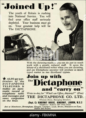 Original Vintage Anzeige aus der 1930er Jahre. Werbung ab Oktober 1939, zu Beginn des zweiten Weltkriegs, Werbung Dictaphone Diktiergerät. Stockfoto