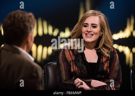 Skavlan TV-Show Dreharbeiten in den Londoner Studios.  Mitwirkende: Adele Adkins Where: London, Vereinigtes Königreich bei: 3. Dezember 2015 Stockfoto