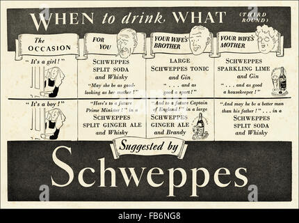 Original Vintage Anzeige aus der 1930er Jahre. Werbung ab Oktober 1939, zu Beginn des zweiten Weltkriegs, Schweppes-Getränke Werbung. Stockfoto