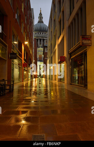 Königinnen Kopf Passage, Paternoster Square, St. Pauls Cathedral, London EC4M, Vereinigtes Königreich Stockfoto