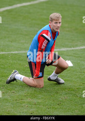 Belek, Türkei. 11. Januar 2016. Lewis Holtby der Hamburger SV ist während einer Trainingseinheit in Belek, Türkei, 11. Januar 2016 gesehen. Hamburger SV bleibt in Belek, für die zweite Hälfte der deutschen Fußball-Bundesliga-Saison vorzubereiten. Foto: Thomas Eisenhuth/Dpa/Alamy Live News Stockfoto