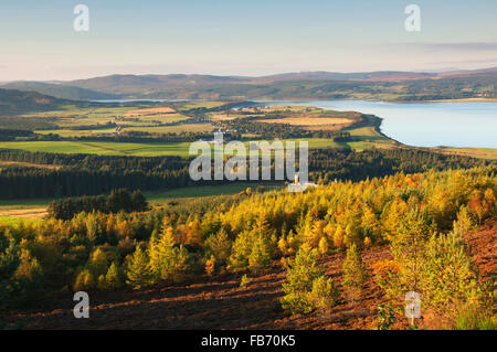 Blick über das Dorf Edderton und die umliegende Landschaft von Hill Edderton - Ross-Shire, Schottland. Stockfoto