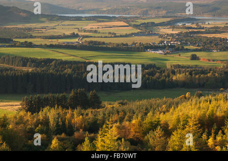 Blick über das Dorf Edderton und die umliegende Landschaft von Hill Edderton - Ross-Shire, Schottland. Stockfoto