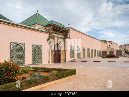 Haupteingang des Moulay Ismail Mausoleum in Mequinez Medina. Die alte Medina von Meknes. Mequinez, Marokko Stockfoto