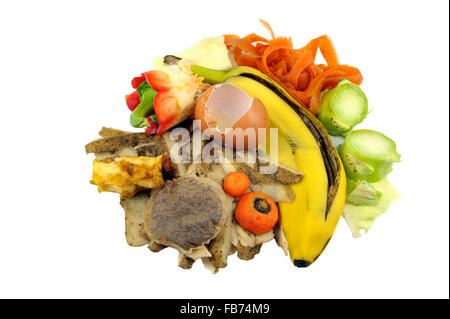 Haushalt Küche Abfallstoffe, bestehend aus Obst, Gemüse Peelings Teebeutel und Eierschalen zum Hinzufügen zu einem Garten Komposthaufen. Stockfoto