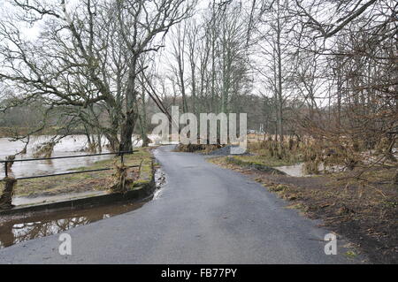 Folgen der Überschwemmungen in der Nähe der Shakin ' Brig, Inveruire Stockfoto