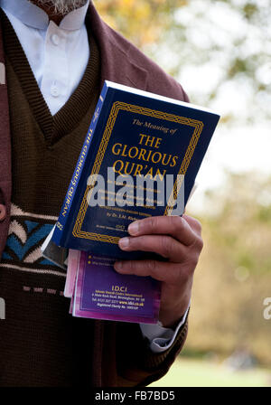 Muslimischen Mann Predigt über den Koran bei Speakers Corner im Zentrum von London am Sonntag Stockfoto