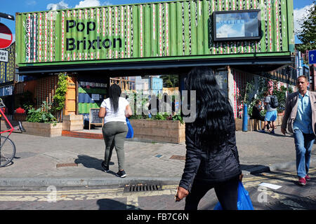 Brixton Pop-up-Einkaufs- und Café-Bereich Brixton South London Pop Stockfoto