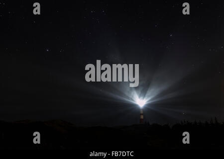 Leuchtturm in der Nacht Signalisierung Stockfoto