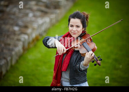 BBC Music Day "für die Liebe zur Musik" Hadrianswall Sound 2015 bei Banken-Ost-Turm an der Wand Geiger sound Festival Stockfoto