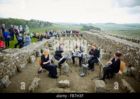 BBC Music Day "für die Liebe zur Musik" Hadrianswall Sound 2015 bei Housesteads Fort Wind Quintett sound Festival Stockfoto