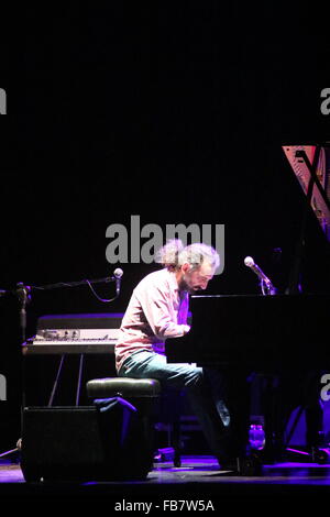 Neapel, Italien. 11. Januar 2016. Stefano Bollani führt am Teatro Augusteo für "Klavier Solo - Arrivano Gli Alieni". © Salvatore Esposito/Pacific Press/Alamy Live-Nachrichten Stockfoto