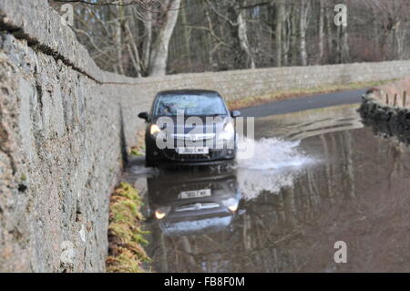 Kemnay, Aberdeenshire, Schottland, Großbritannien. 11. Januar, 2016. UK Wetter. Hochwasser an Boatleys Farm Credit: Kemnay Fotografische/Alamy leben Nachrichten Stockfoto