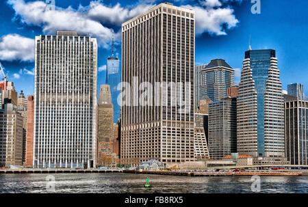 Lower Manhattan als Sen vom East River in Manhattan, New York City, NY, USA. Stockfoto