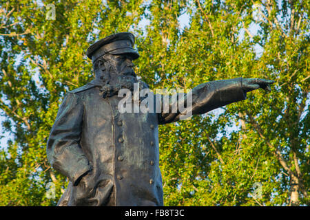 Denkmal für Vize-Admiral Stepan Makarov, Kronstadt, St Petersburg, Russland Stockfoto