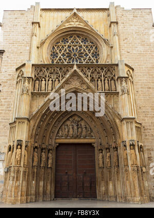 Valencia, Spanien.  Das Apostel-Tor der Metropolitan Kathedrale-Basilika der Annahme unserer lieben Frau von Valencia, aka St. Stockfoto