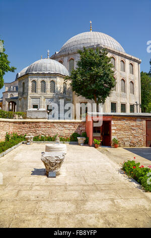 Das Mausoleum von Murad III (1546-1595), der Sultan des Osmanischen Reiches neben Hagia Sofia, Istanbul, Türkei Stockfoto